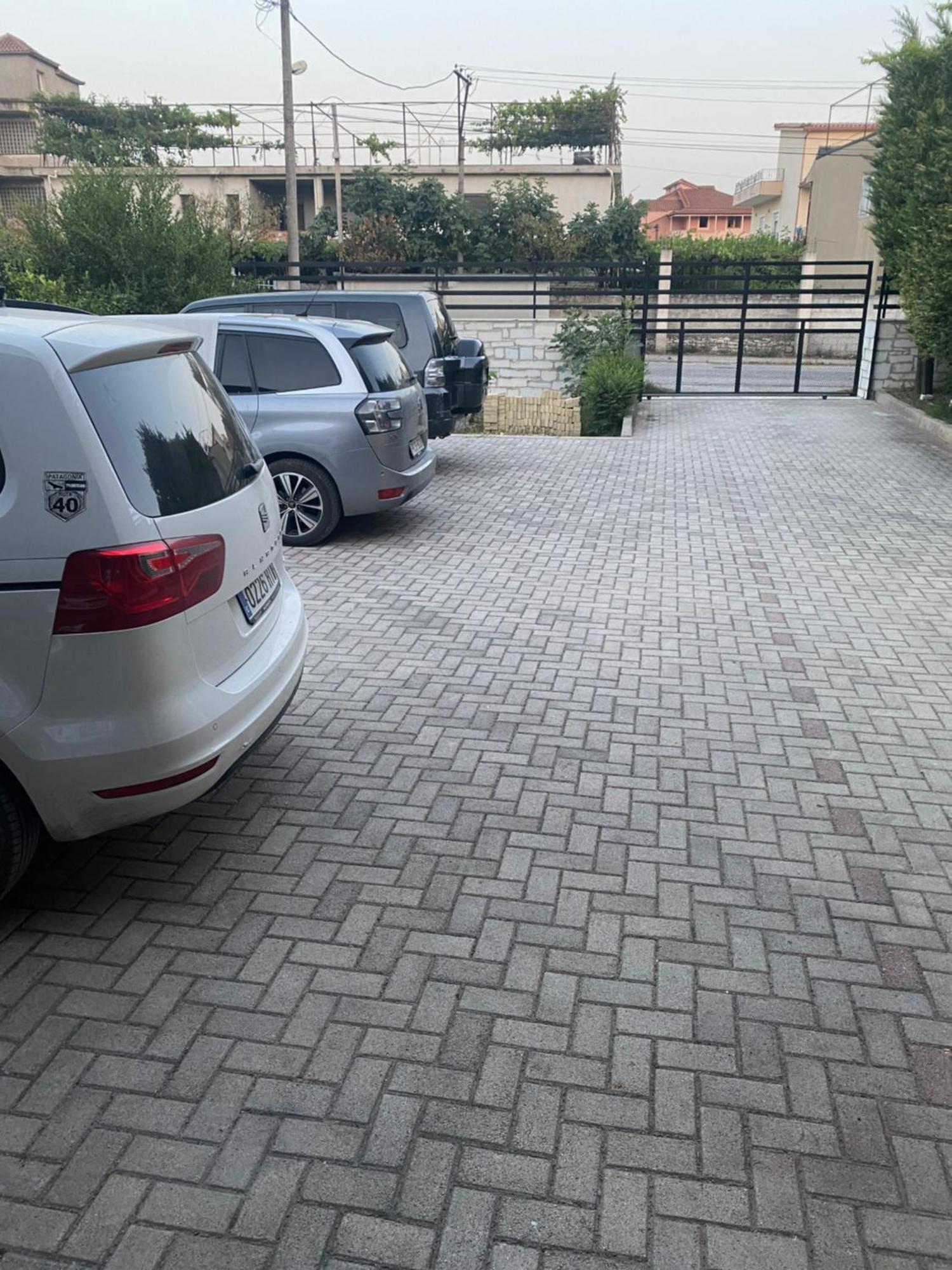 Vila Ajdinaj بيرات المظهر الخارجي الصورة