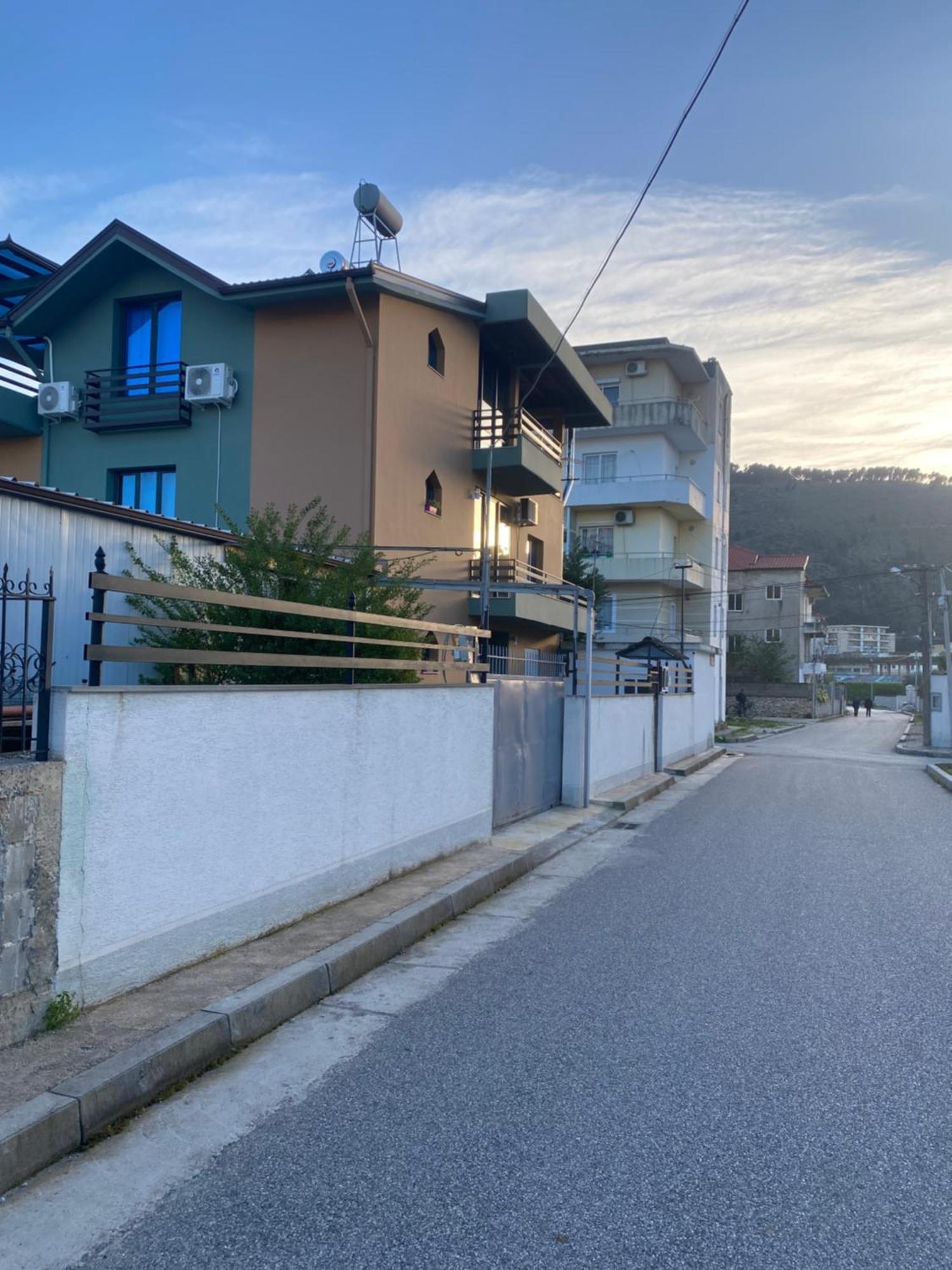 Vila Ajdinaj بيرات المظهر الخارجي الصورة